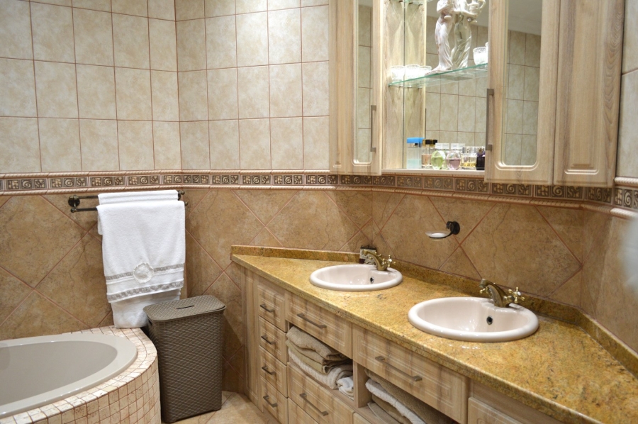 4 Bedroom Property for Sale in Doringkruin North West